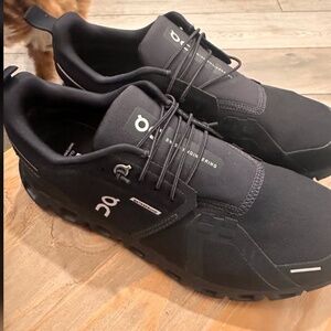 On Clouds Shoes Black